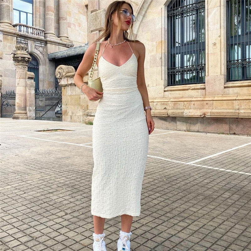 Camila - Midi-Trägerkleid mit eleganter Textur