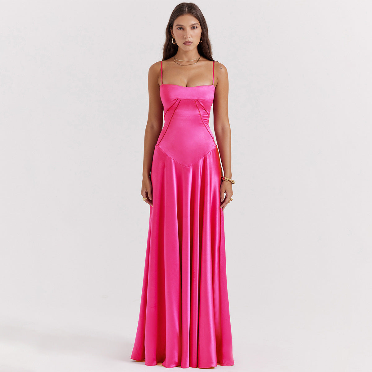 Selena - Maxikleid aus Satin mit schmalen Trägern