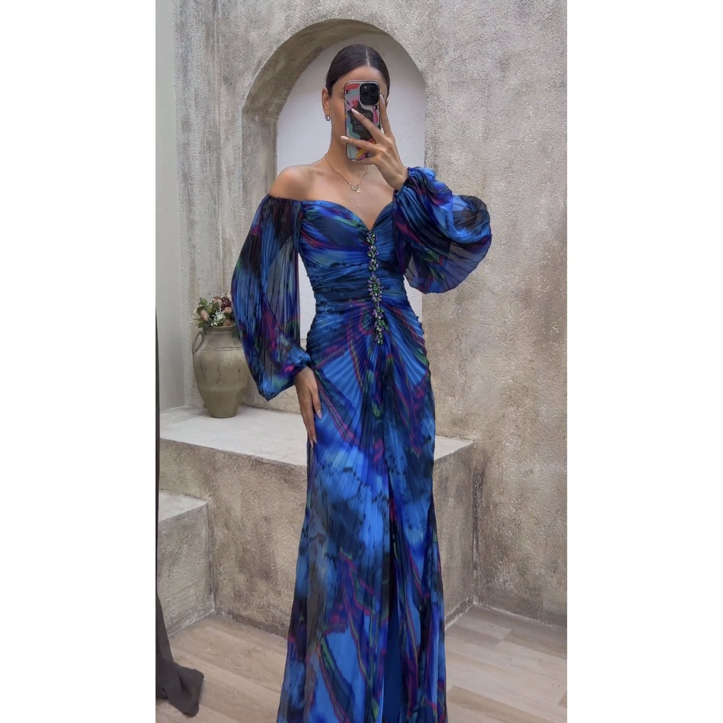 Sofia - Plissiertes, schulterfreies Kleid mit Blumenmuster