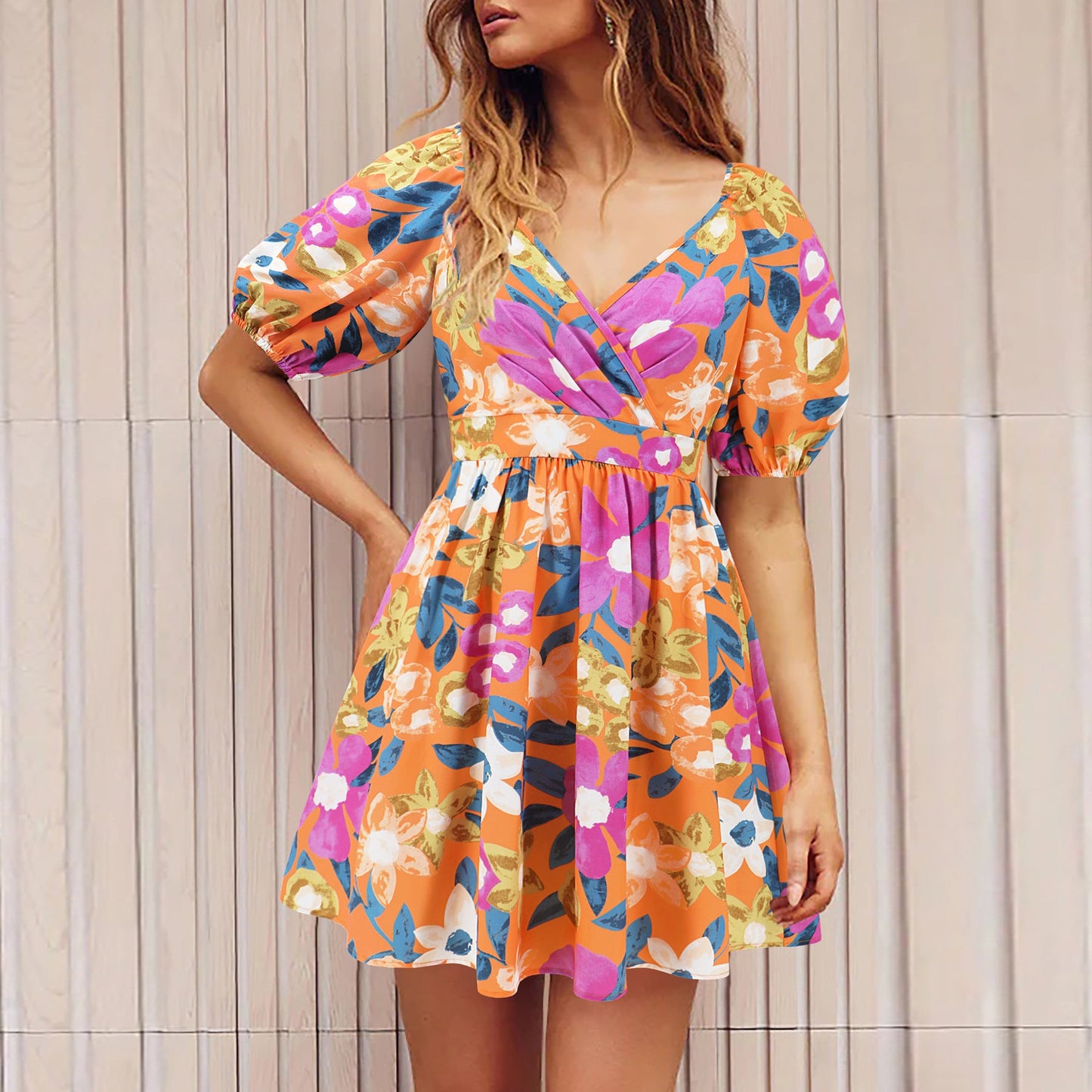 Camila - Geblümtes Minikleid mit Puffärmeln