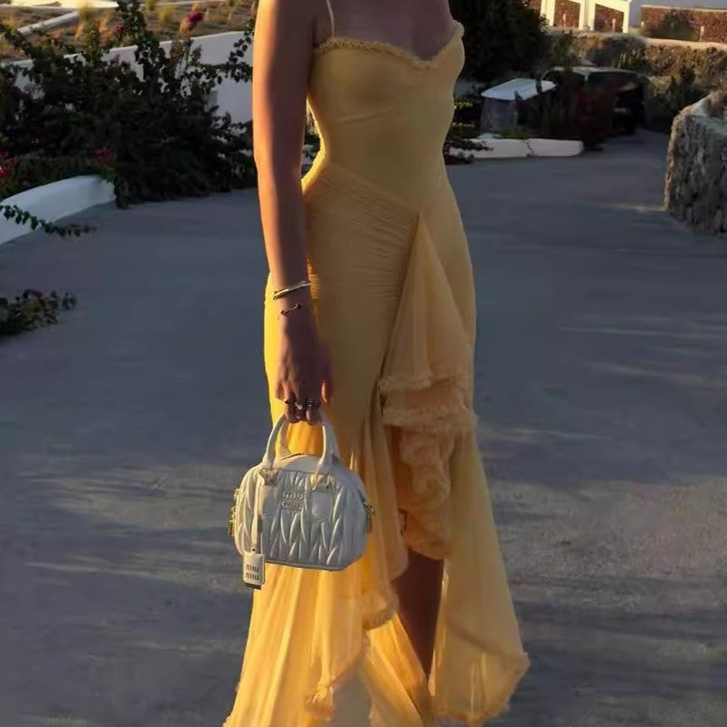 Sienna - Trägerloses Kleid mit Rüschen