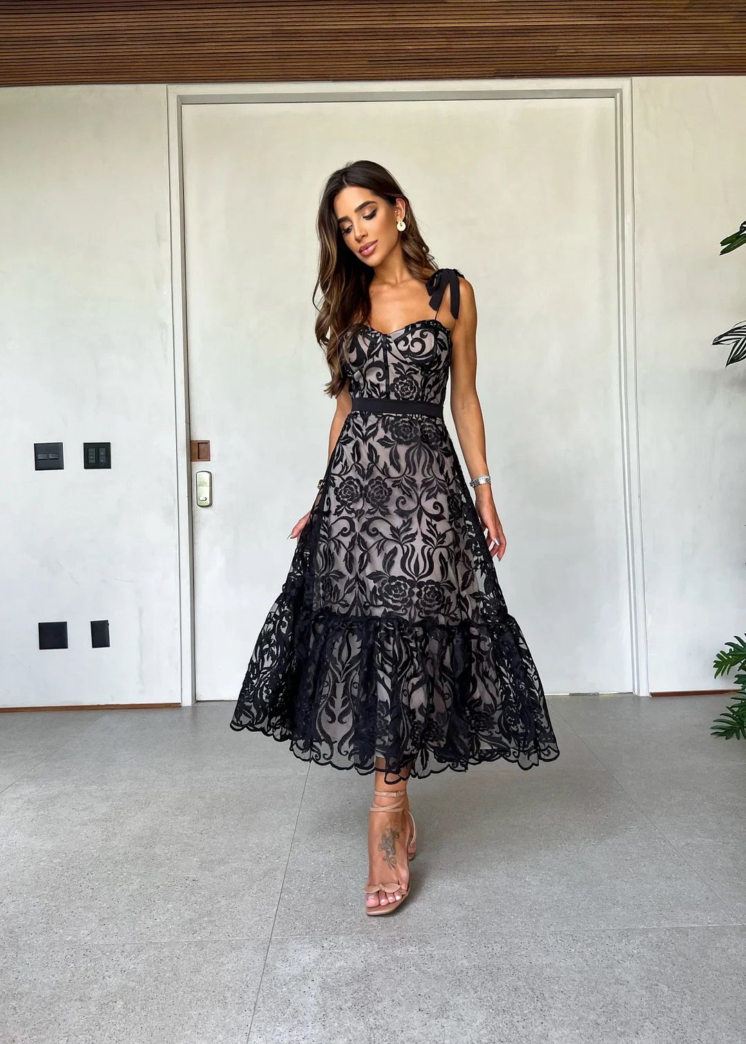 Luciana - Midikleid aus Spitze mit Schleifen