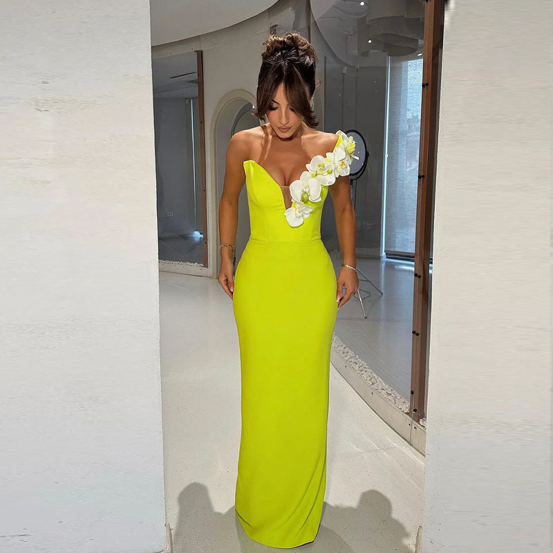 Luciana - Langes asymmetrisches Kleid mit Blumendetail