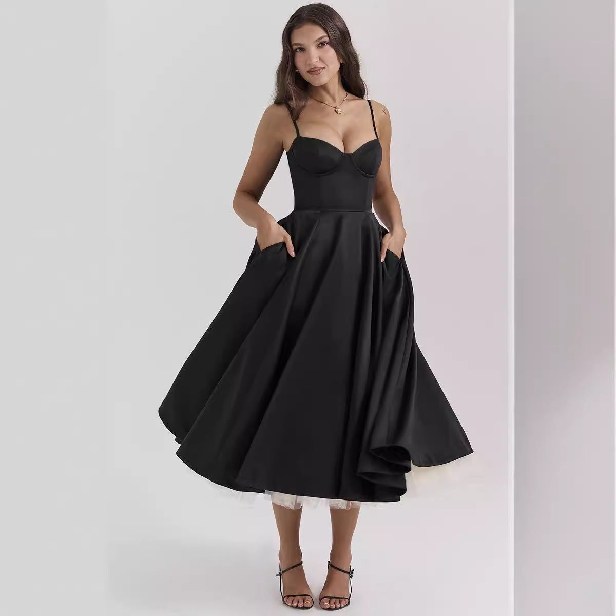 Isabelle - Fließendes französisches Netzkleid
