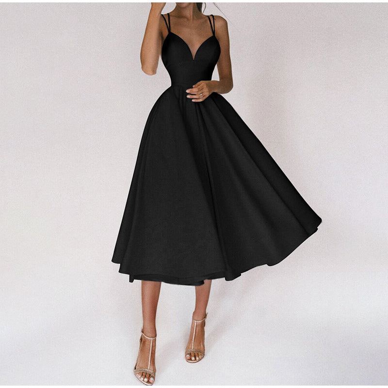 Stuttgart | Elegantes Kleid mit V-Ausschnitt und Trägern