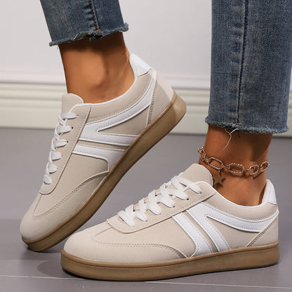 Nora - Gelbe Retro-Turnschuhe mit Schnürsenkeln und einzigartigem Stil