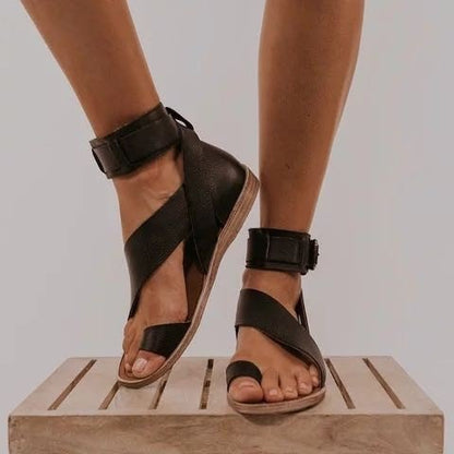 Elena - Knöchelriemchensandalen mit gekreuzten Riemen und modernem Design