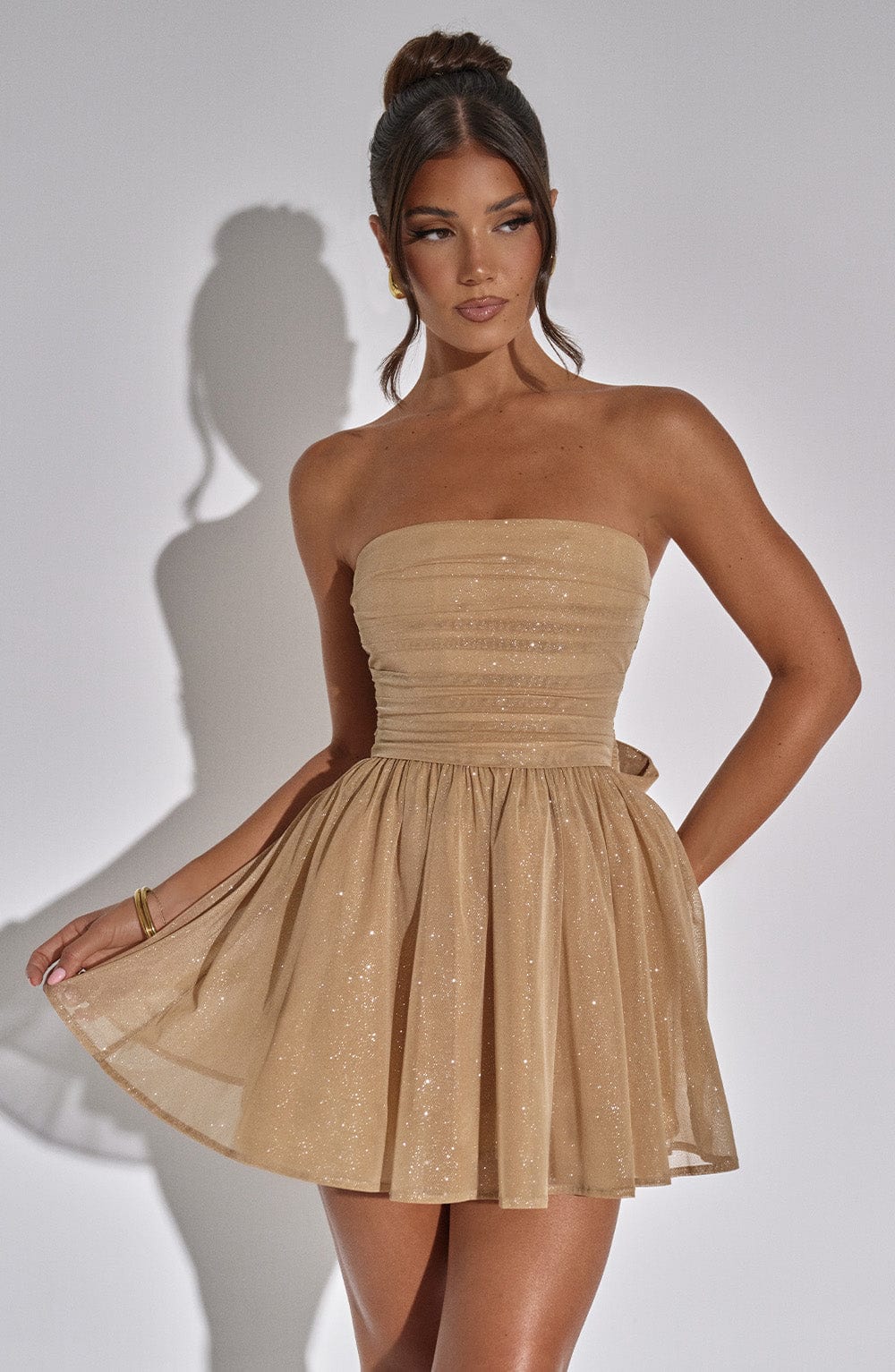 Nora | Trendiges goldkleid mit glitzer