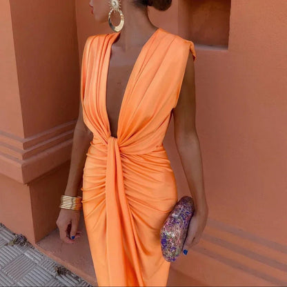 Isadora - Drapiertes Kleid mit tiefem V-Ausschnitt