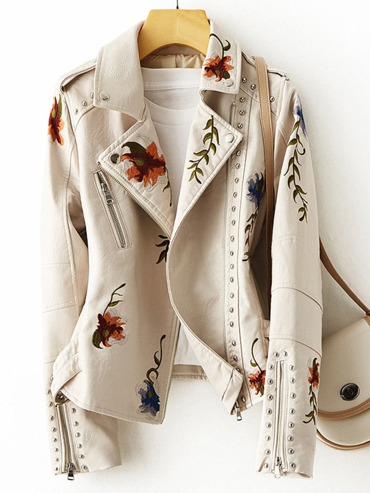 Stuttgart | Chic Lederjacke mit Blumen