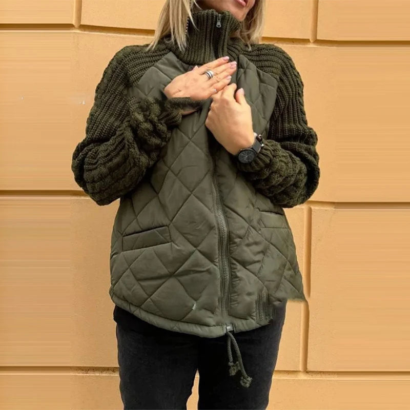 Mila | Modisch Steppjacke mit Strickärmeln für Frauen