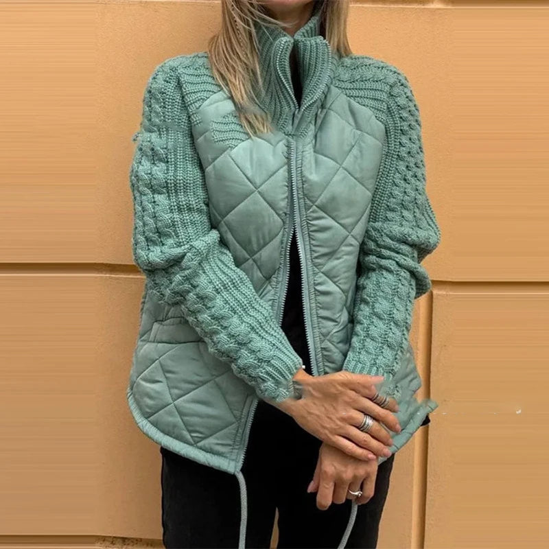 Mila | Modisch Steppjacke mit Strickärmeln für Frauen