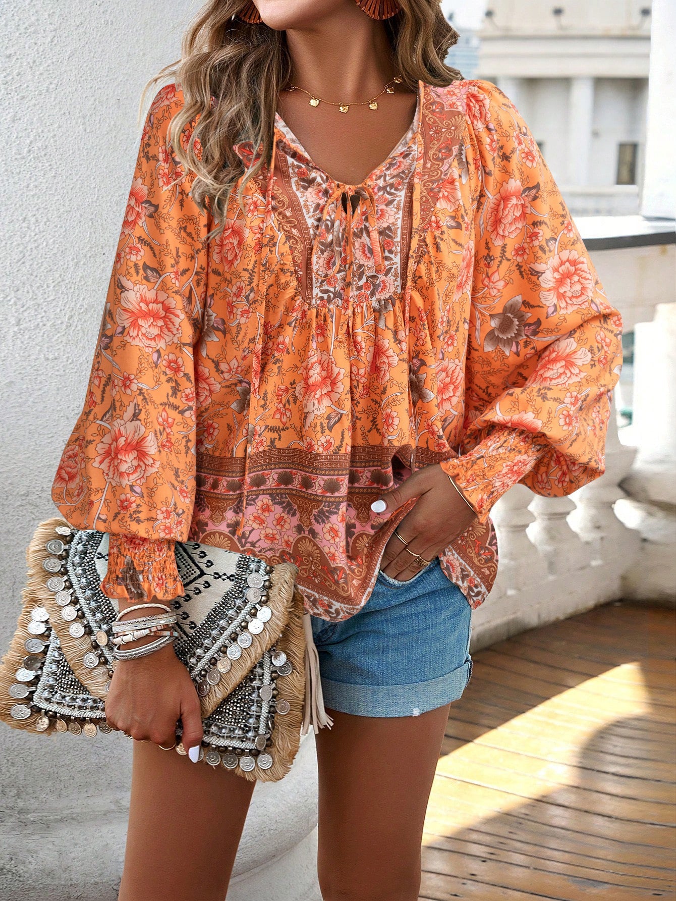 Florinda - Florale Boho-Bluse mit langen Ärmeln